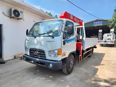 Xe tải Hyundai W11S gắn cẩu Unic 3 tấn 5 đốt