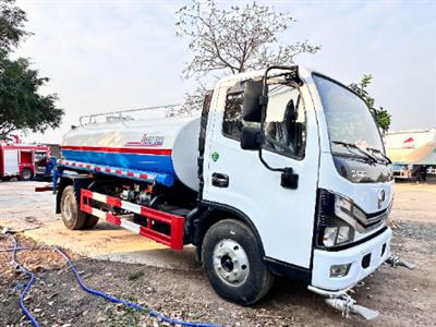 Xe téc tưới cây, rửa đường 5 khối Dongfeng